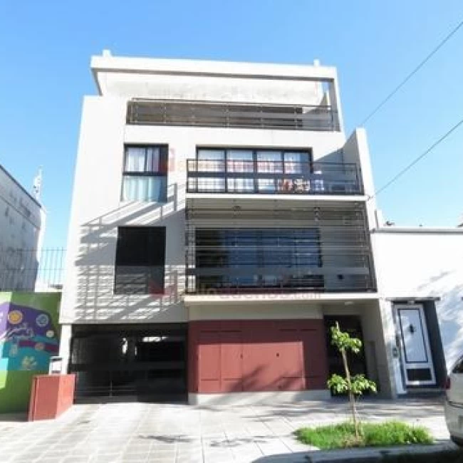 VENTA AMPLIO MONOAMBIENTE DIVISIBLE EN COGHLAN