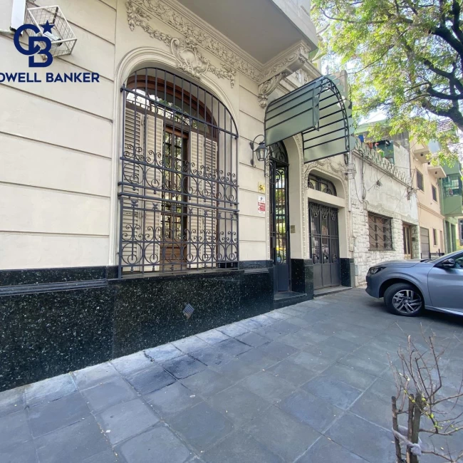 CASA EN VENTA 8 AMBIENTES EN BOEDO