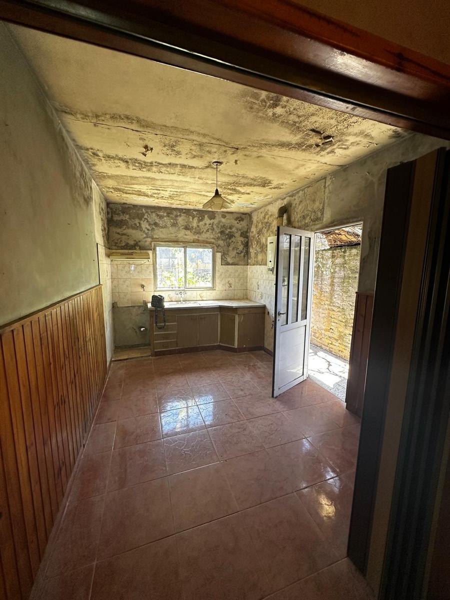 Venta Casa A Refaccionar Terreno Mercedes Permuta - Principal
