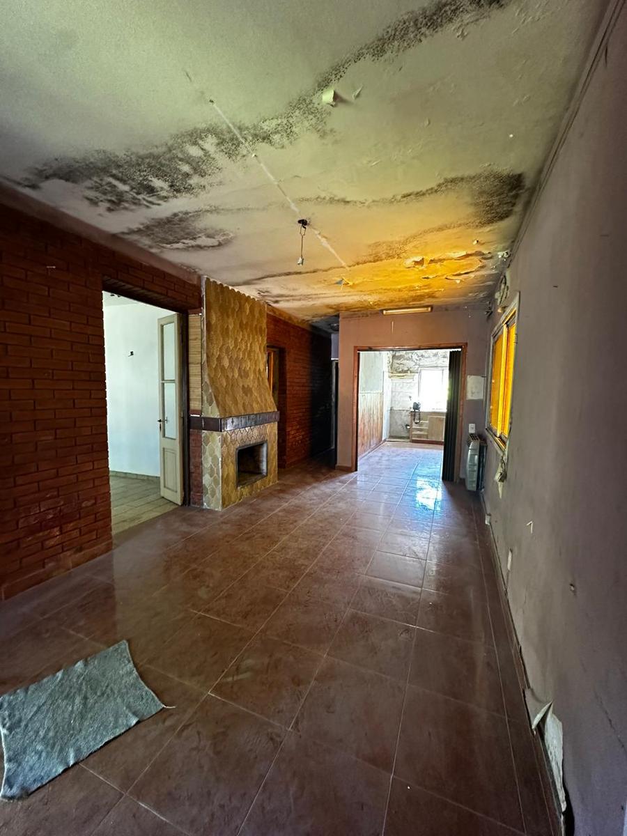 Venta Casa A Refaccionar Terreno Mercedes Permuta - 5