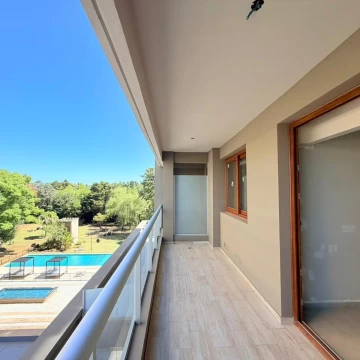 VENTA - DEPARTAMENTO 2 AMBIENTES- COCHERA - PILETA - BALCON - AMENITIES - PERMUTA