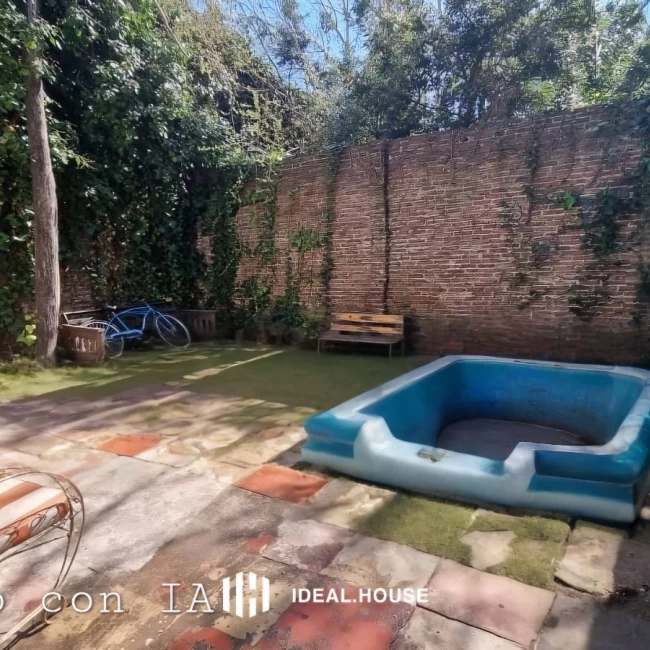 VENTA PH 3 ambientes con jardín y terraza.