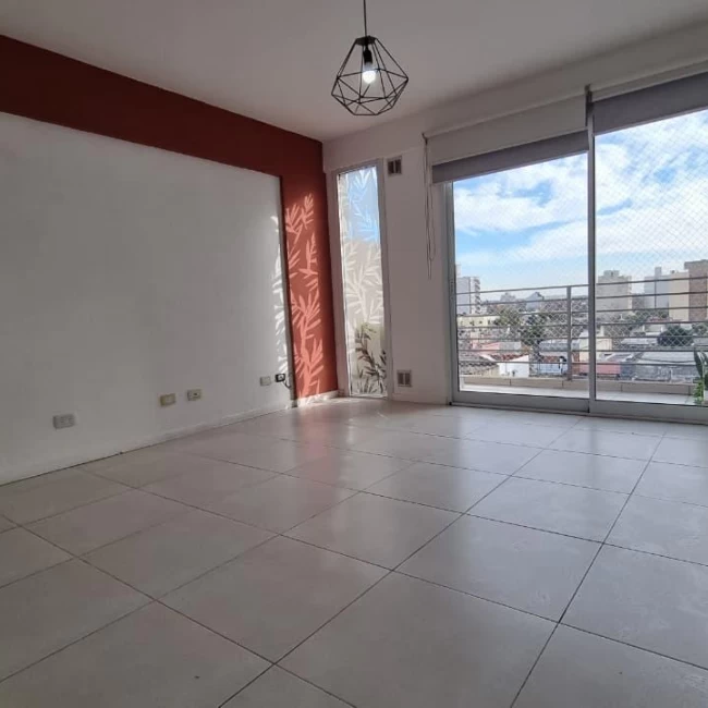 Semipiso 2 ambientes, 59m², 2 balcones.
