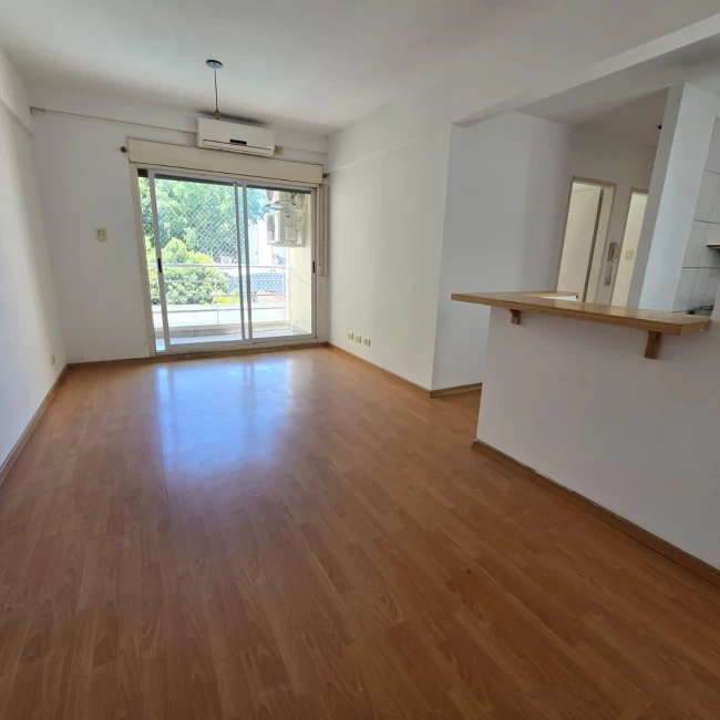 VENTA 3 AMBIENTES CON COCHERA EN SAAVEDRA 