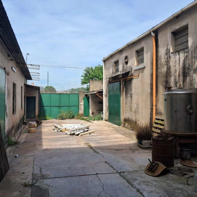 ALQUILER DEPOSITO FABRICA GALPON en Mataderos
