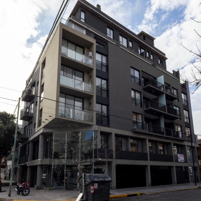 VENTA A ESTRENAR 3 AMBIENTES CON BALCÓN BARRACAS