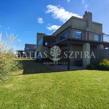 Casa en venta en el Golf Club de Miramar