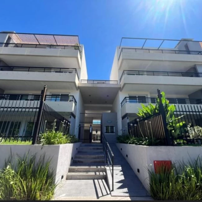 Alquiler Departamento 2/3 ambientes Zug Caamaño La Lonja Pilar balcón terraza parrilla cochera