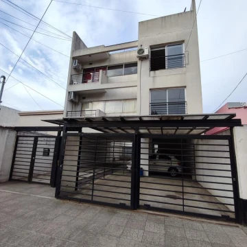 VENTA DEPARTAMENTO EN VILLA LUZURIAGA