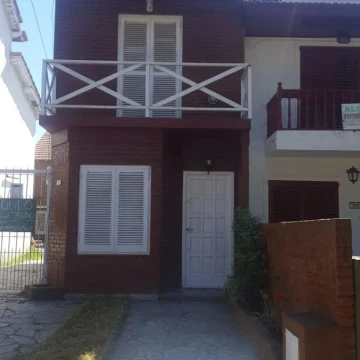 Triplex   Venta 4 ambientes  San Bernardo del Tuyu