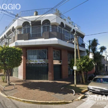 Salon Venta Villa Luzuriaga