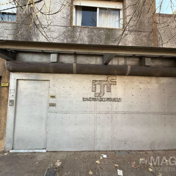 Local Venta en Villa Luzuriaga