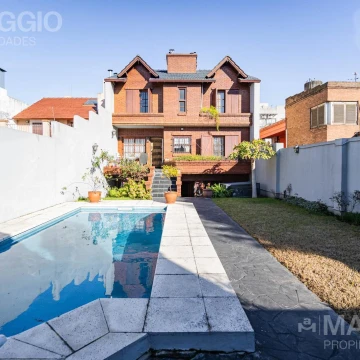 Casa 4 Ambientes Venta en Villa Sarmiento