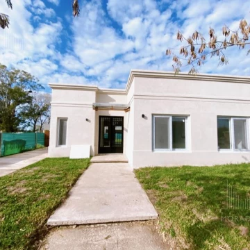 Casa en Venta 4 ambientes Pilar del Este San Ramon