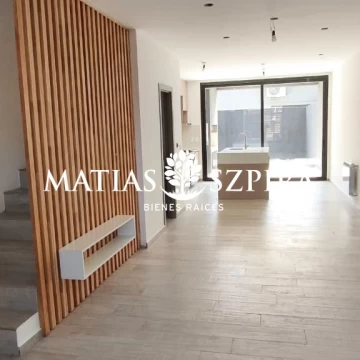 CASA TIPO DUPLEX A ESTRENAR PARRILLA PATIO 