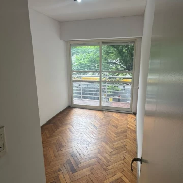 Departamento en 3 de febrero al 1200