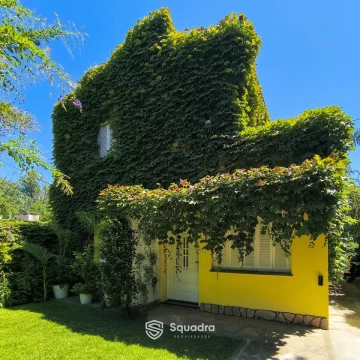 VENTA - Casa de 3 dormitorios con quincho y piscina - Fisherton, Rosario
