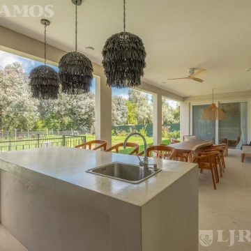 Casa en Pilará - Tilbury- Venta  - 5 dormitorios - Con Financiación