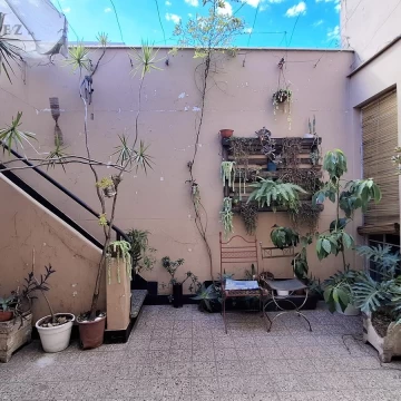 PH 220 m2 en Barracas con balcón, patio y terraza Venta