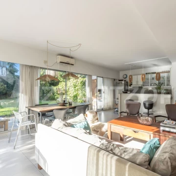 Departamento en Venta en Complejo Beccar Central, 4 dormitorios con jardín, pileta, y seguridad 24hs