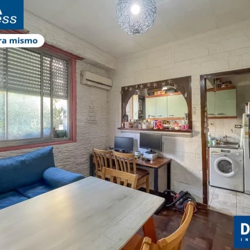 Barracas departamento 2 ambientes segundo piso por escalera