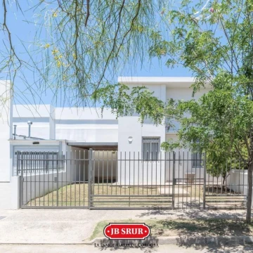 Casa en  venta en Nuevo Poeta Lugones 1 sola planta