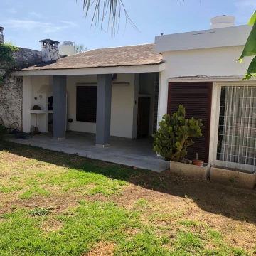Casa en Venta  en Colinas de Vélez Sarsfield de 3 dormitorios