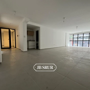 Oficina en Venta en  Nueva Córdoba con patio interno, baño, bacha y muebles de cocina para guardado