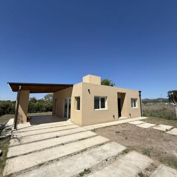 Casa en  Venta en Las Cañitas Barrio Privado 3 Dormitorios