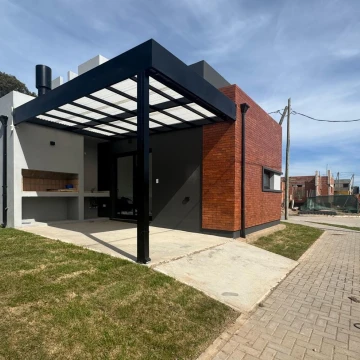 Dúplex en venta de 2 dormitorios en Quebradas de Manantiales
