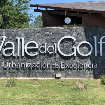 Terreno en Valle del Golf