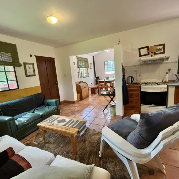 Casa a la venta en La Cumbre ,Barrio Potrerillos , a 100 mts de Bartolomé Jaime c/pileta