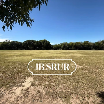 Lote de 2500m2 en venta en Country Los Mimbres