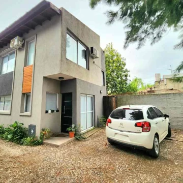 VILLEGAS 700