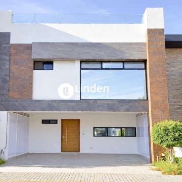 Casa en Venta en Parque Veracruz, Lomas de Angelopolis III.