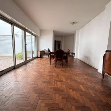 Departamento en venta, con cochera. La Plata