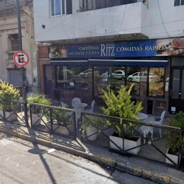 Local Comercial en la plata, terminal de micros