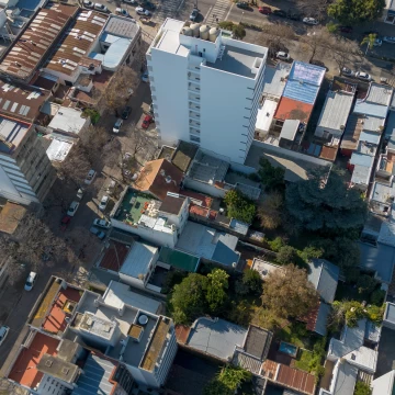 Lote propio en venta La Plata. Constructoras