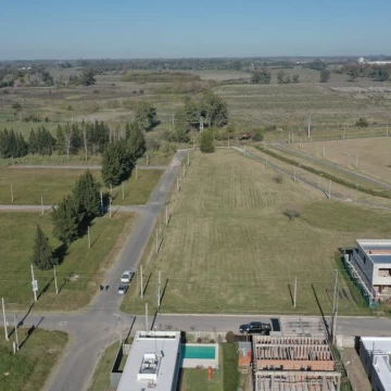 Terreno en venta. Gorina