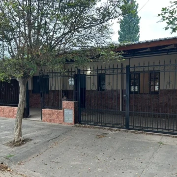 CASA 3 DORMITORIOS CON AMPLIO TERRENO