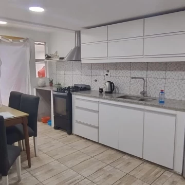 PH en venta de dos dormitorios y patio en calle 28 bis entre 74 y 75
