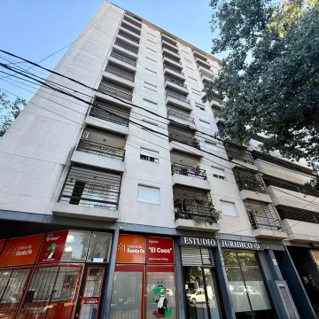 Venta Monoambiente Divisible Balcon y Patio terraza Apto Credito Zona Facultades Echesortu Rosario