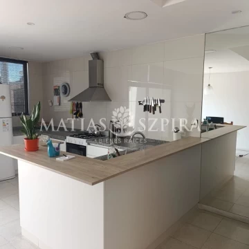 Duplex en venta 3 ambientes con cochera en Morón