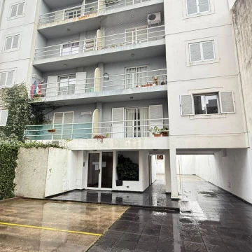 Departamento de 1 dormitorio en venta y alquiler, con cochera. La Plata