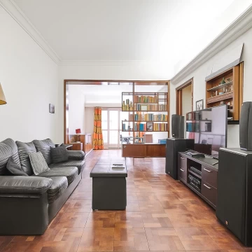 Venta Departamento 3 ambientes con dependencia en Recoleta