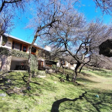 4 HOJAS, CASA IDEAL PARA FLAMILIA NUMEROSA