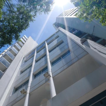 Edificio Corporativo en Zona Premium . 5 Plantas, cocheras y terraza!