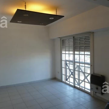 Departamento en Alquiler en Villa Ballester- Monoambiente en Zona céntrica - Muy Luminoso