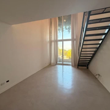 Departamento en VENTA en segundo piso con gran orientación - Ayres Vila