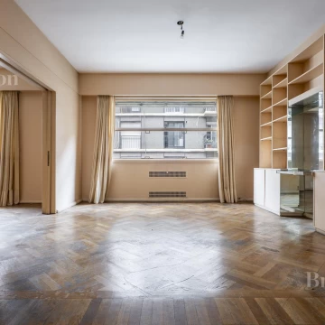 Venta Departamento Racionalista 4 ambientes- Recoleta